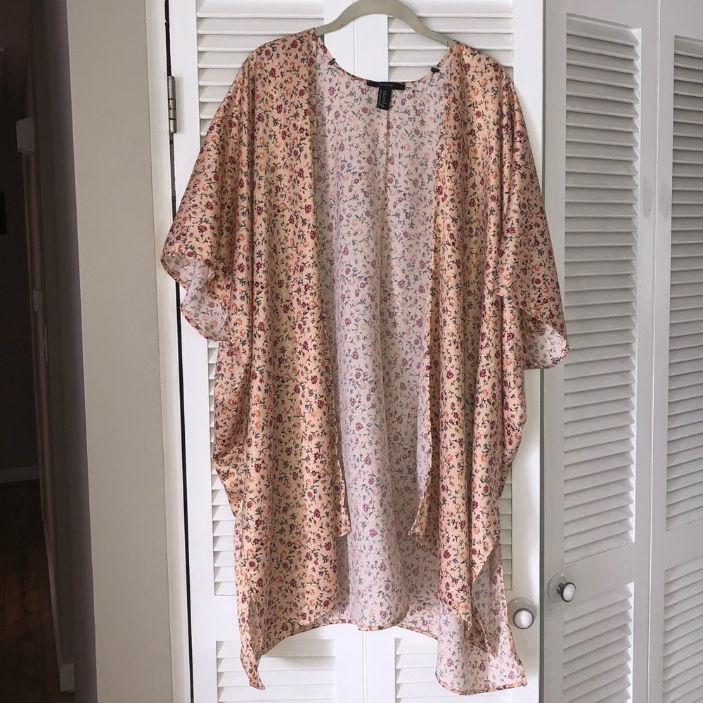 💗NWOT floral kimono forever 21